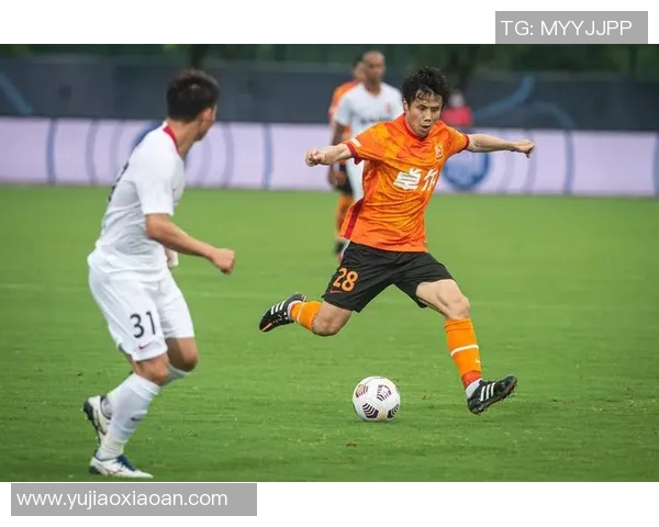 武汉足球队的蜕变之路：从传统到现代的全新纪实探索